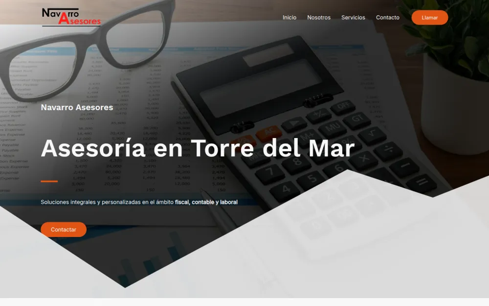 Portada de la web de Navarro Asesores, asesoría en Torre del Mar